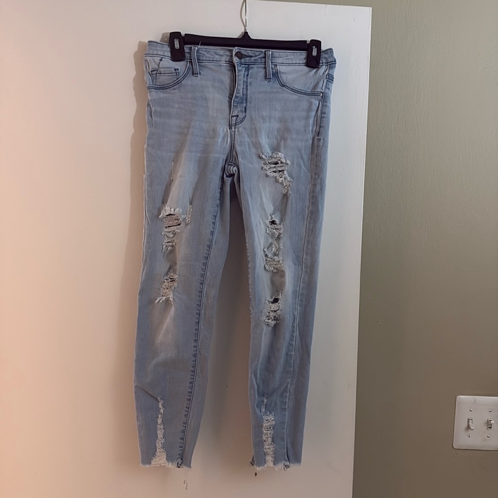High Rise Light Wash distressed Jeans